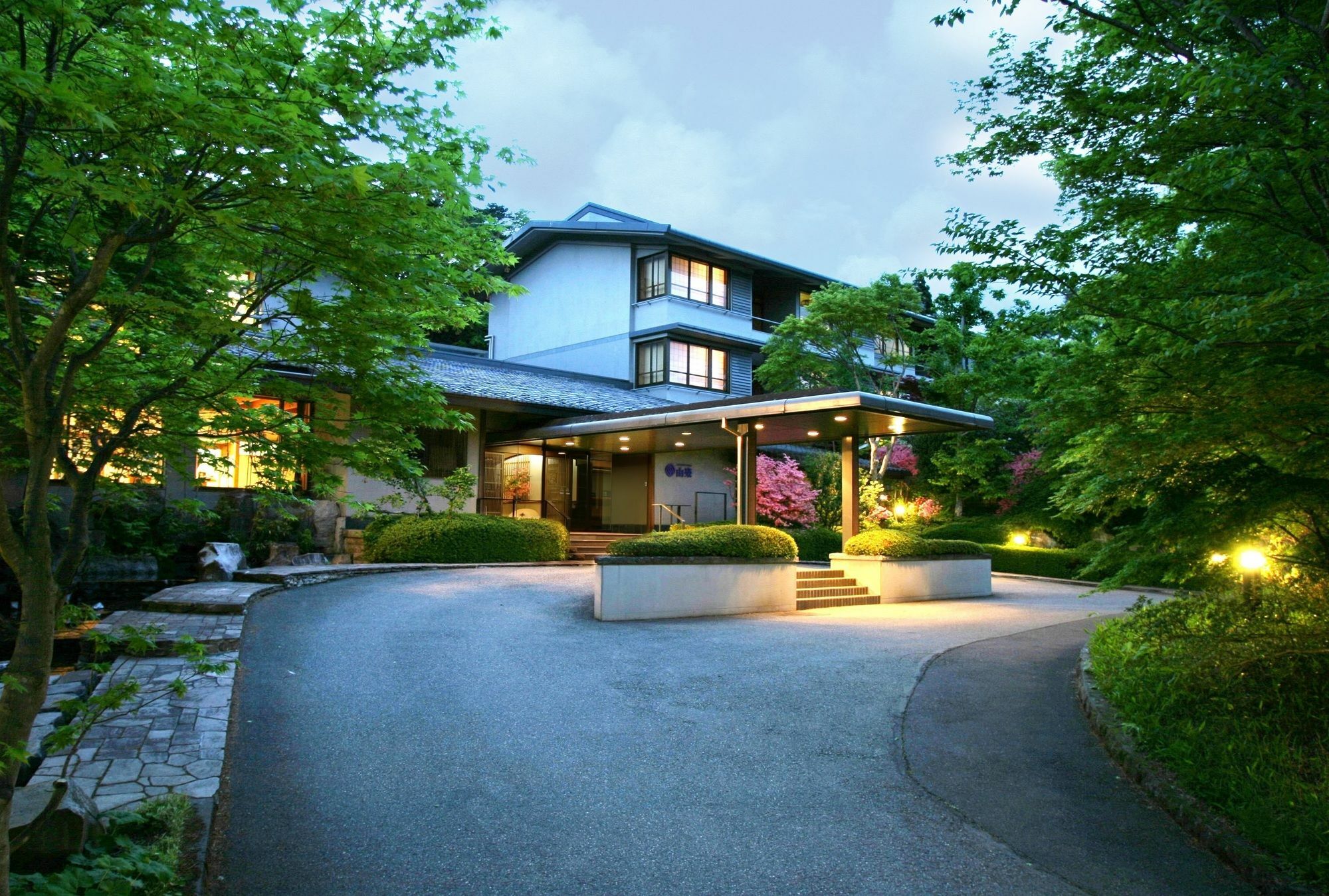 Отель Nasu Onsen Sanraku Экстерьер фото